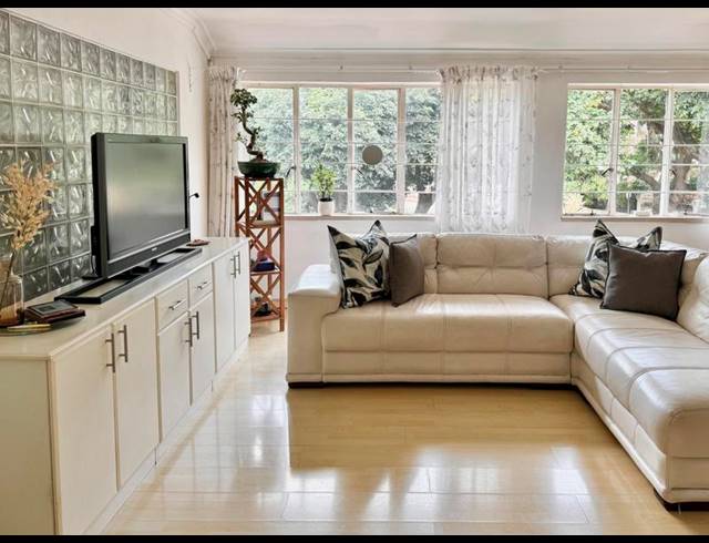 2 BEDROOM APARTMENT FOR SALE IN MORNINGSIDE